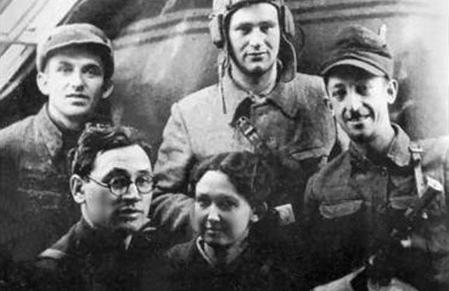 Группа евреев-партизан бригады имени Чкалова, 1943 г.